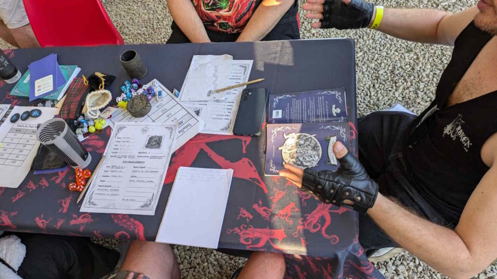 Una sessione di gioco di ruolo con l’associazione Kraken